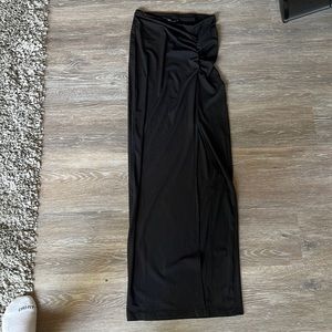 Slinky ribbed skirt with slit